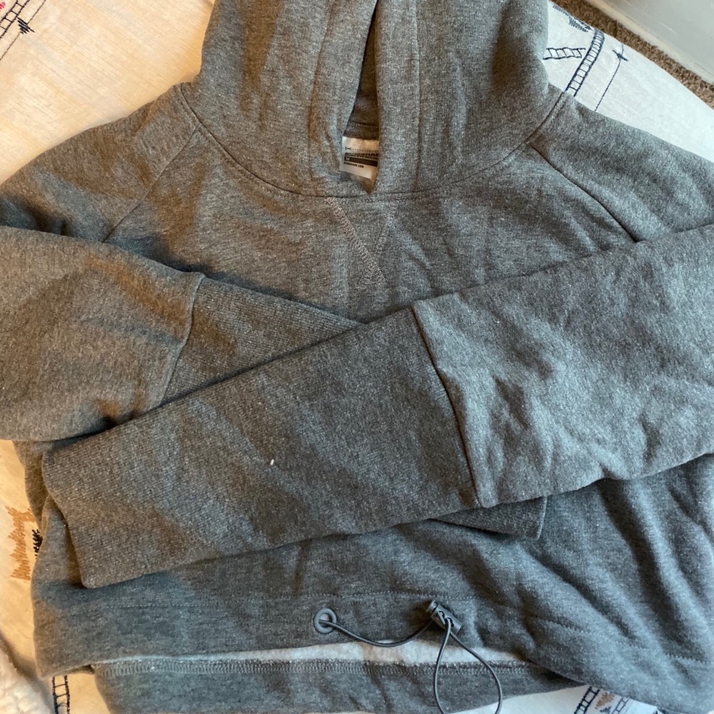 Gym shark crop hoodie